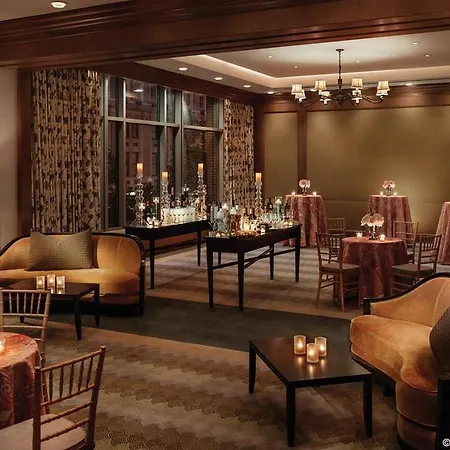 Hotel Four Seasons İçmeler