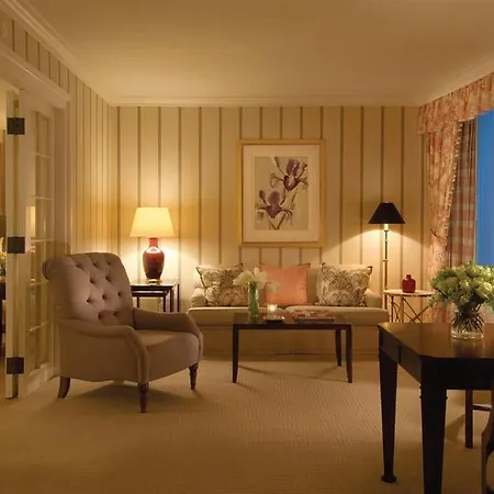 Four Seasons Hotel İçmeler